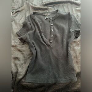 Black top with buttons